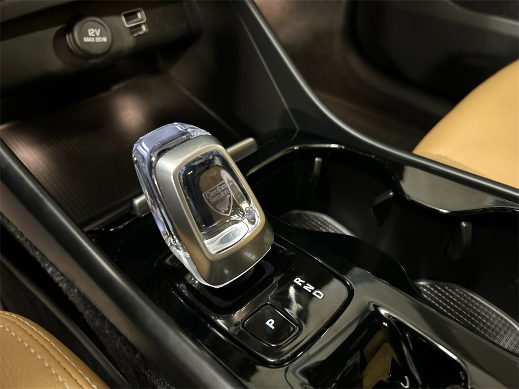 Used 2021 Volvo XC40 T5 Inscription w/ Climate Package image 19