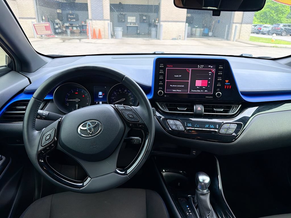 Used 2021 Toyota C-HR XLE FWD image 19