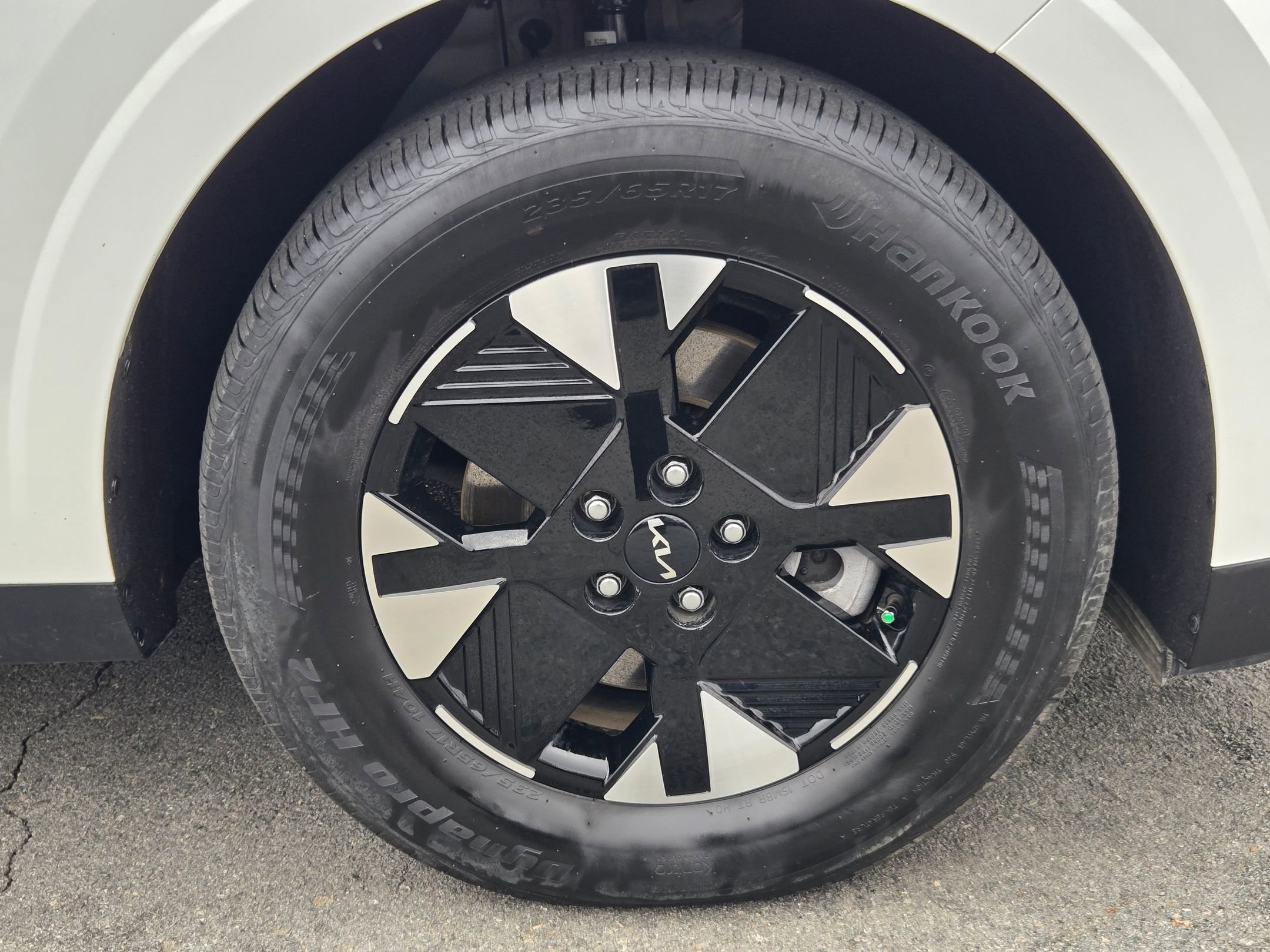 Certified 2025 Kia Carnival LXS image 9