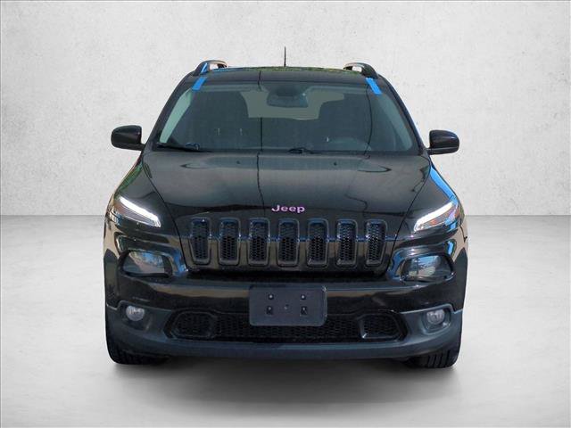 Used 2018 Jeep Cherokee Latitude w/ Altitude Package FWD image 2