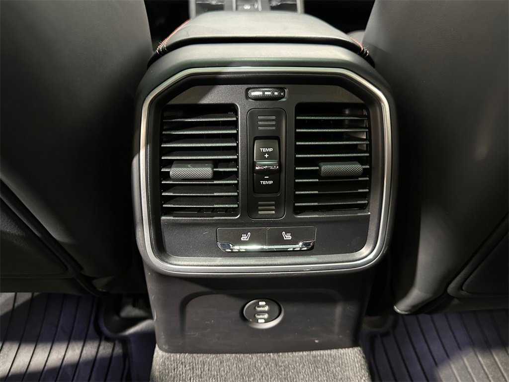 Used 2023 Porsche Macan GTS image 16