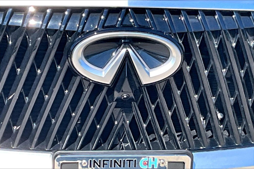 Certified 2027 INFINITI QX60 Luxe w/ Cargo Package AWD/4WD image 12