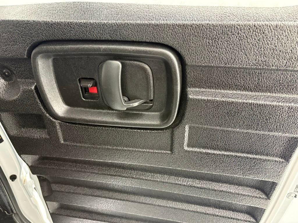 Used 2022 Chevrolet Express 2500 w/ Driver Convenience Package image 18