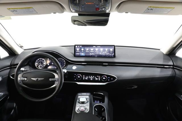 Used 2025 Genesis GV70 2.5T AWD/4WD image 13