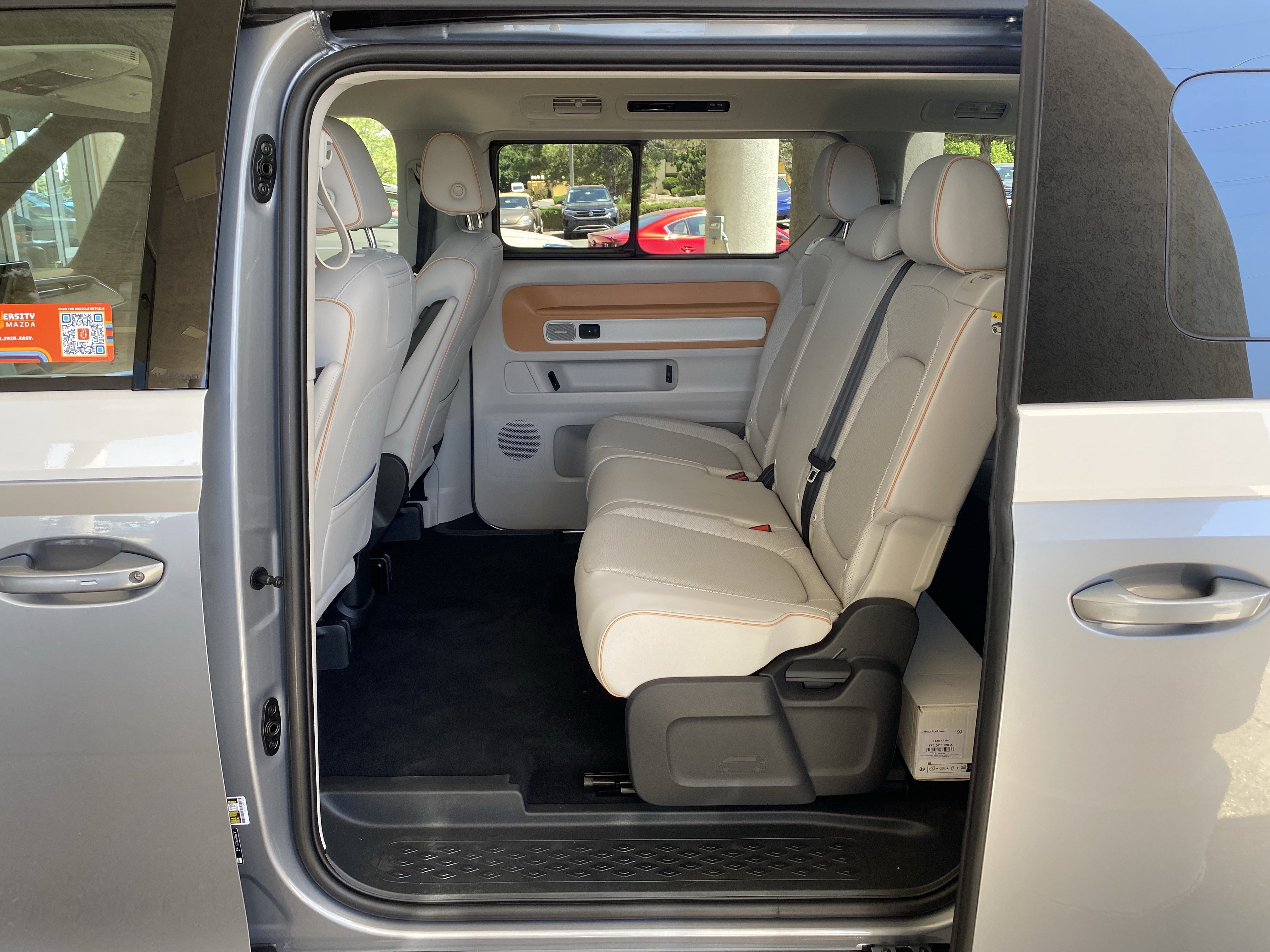 Certified 2025 Volkswagen ID. Buzz 1st Edition RWD image 37