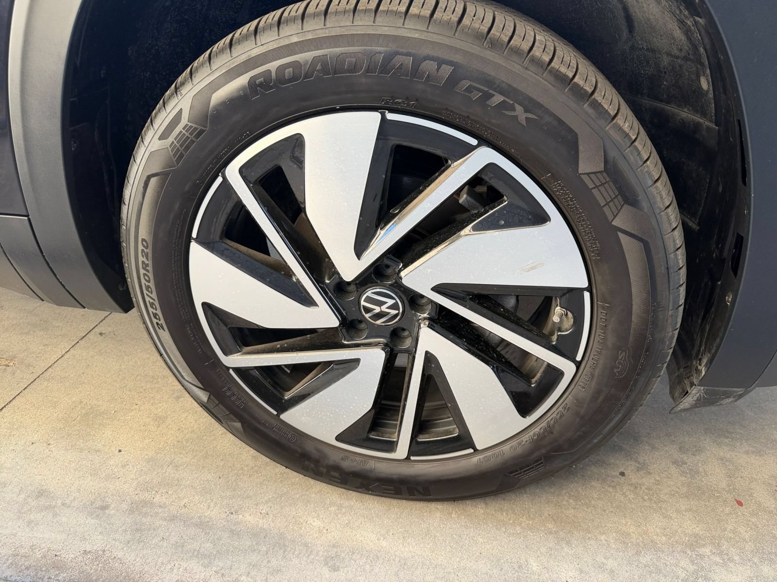 Used 2026 Volkswagen Atlas SE FWD image 32