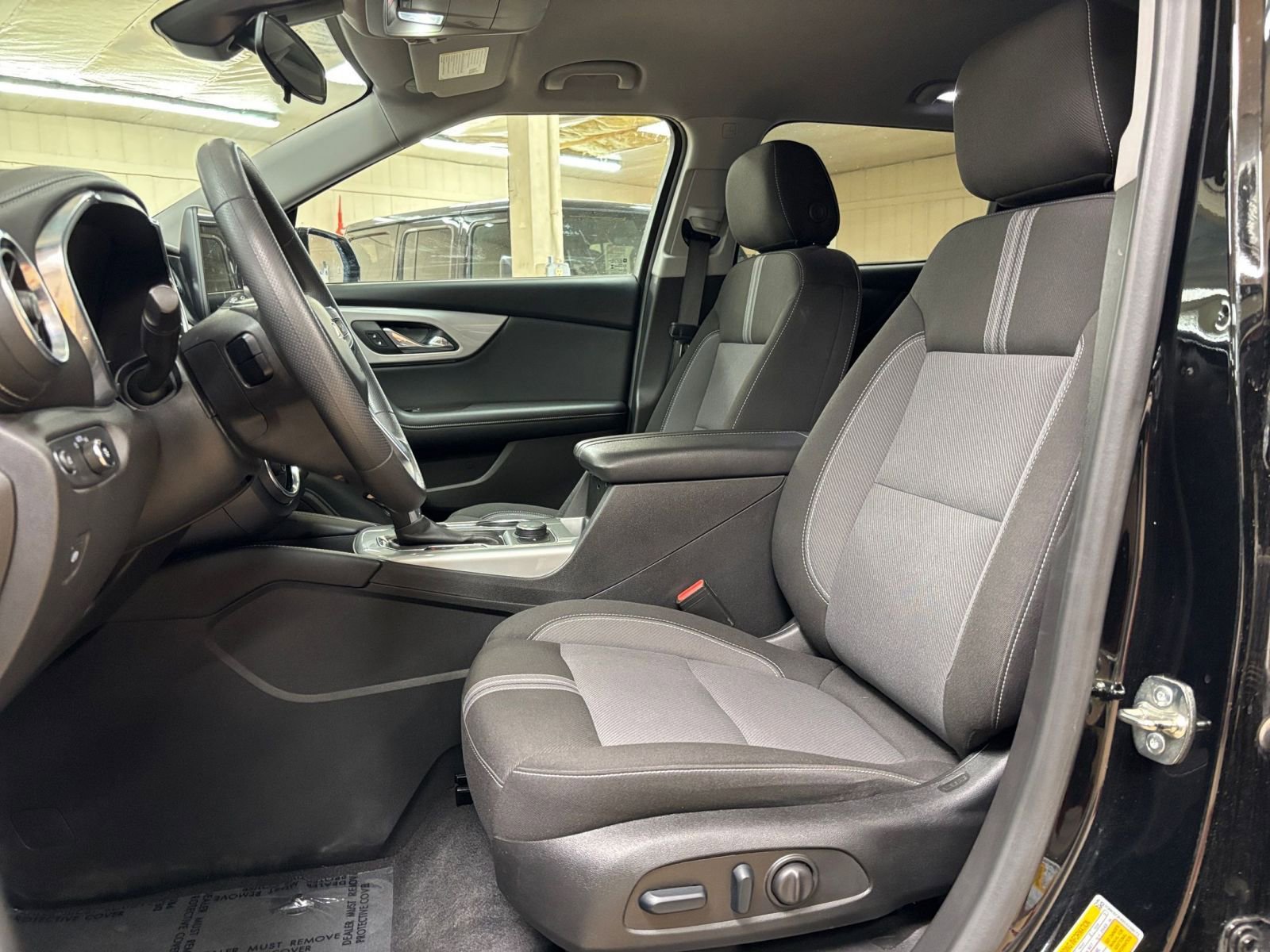 Used 2025 Chevrolet Blazer LT FWD image 28