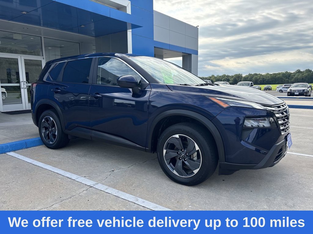 Used 2025 Nissan Rogue SV FWD image 2