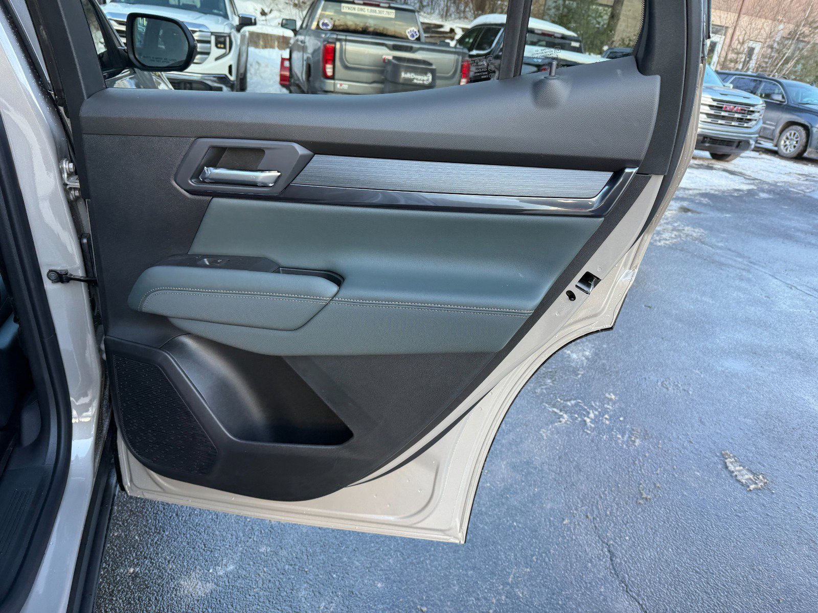 New 2026 GMC Terrain AT4 w/ Convenience Package III image 22