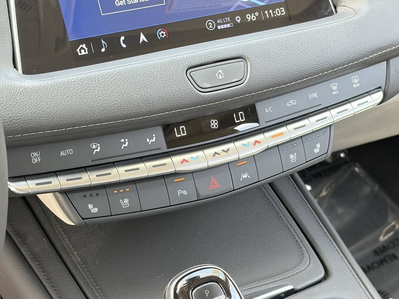 Certified 2022 Cadillac XT4 Premium Luxury FWD image 30