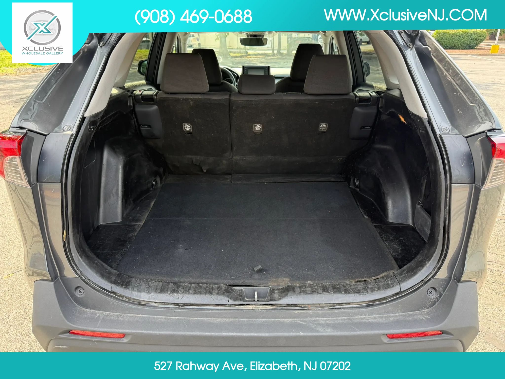 Used 2019 Toyota RAV4 XLE FWD image 30