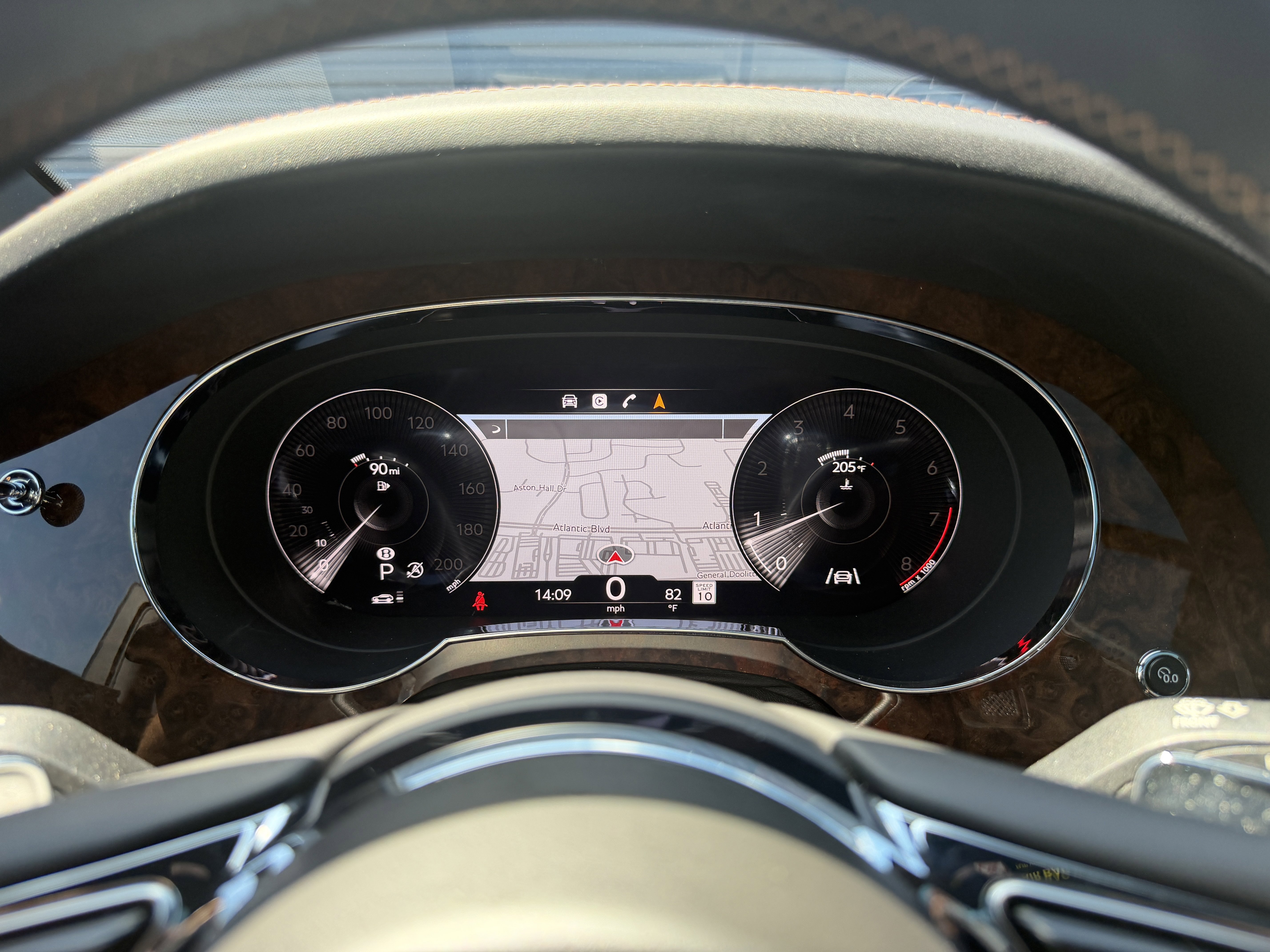 Used 2022 Bentley Bentayga image 28