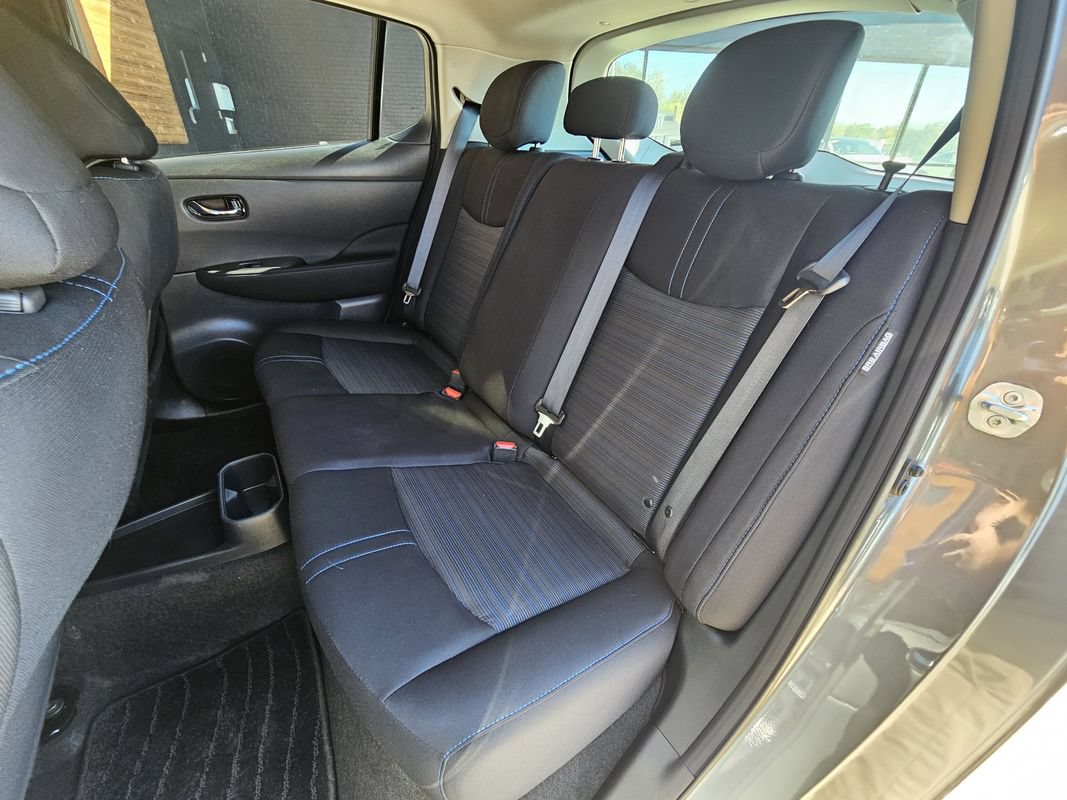 Used 2025 Nissan Leaf S FWD image 19