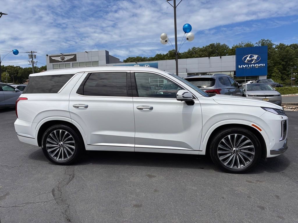 Used 2023 Hyundai Palisade Calligraphy w/ Cargo Package AWD/4WD image 8