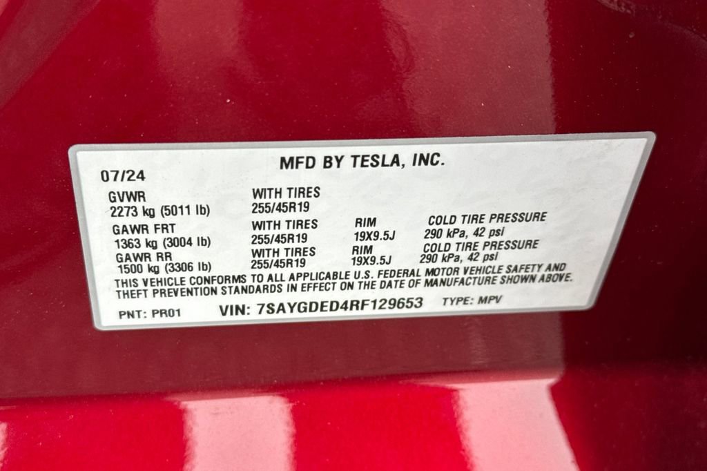 Used 2024 Tesla Model Y 2WD image 35