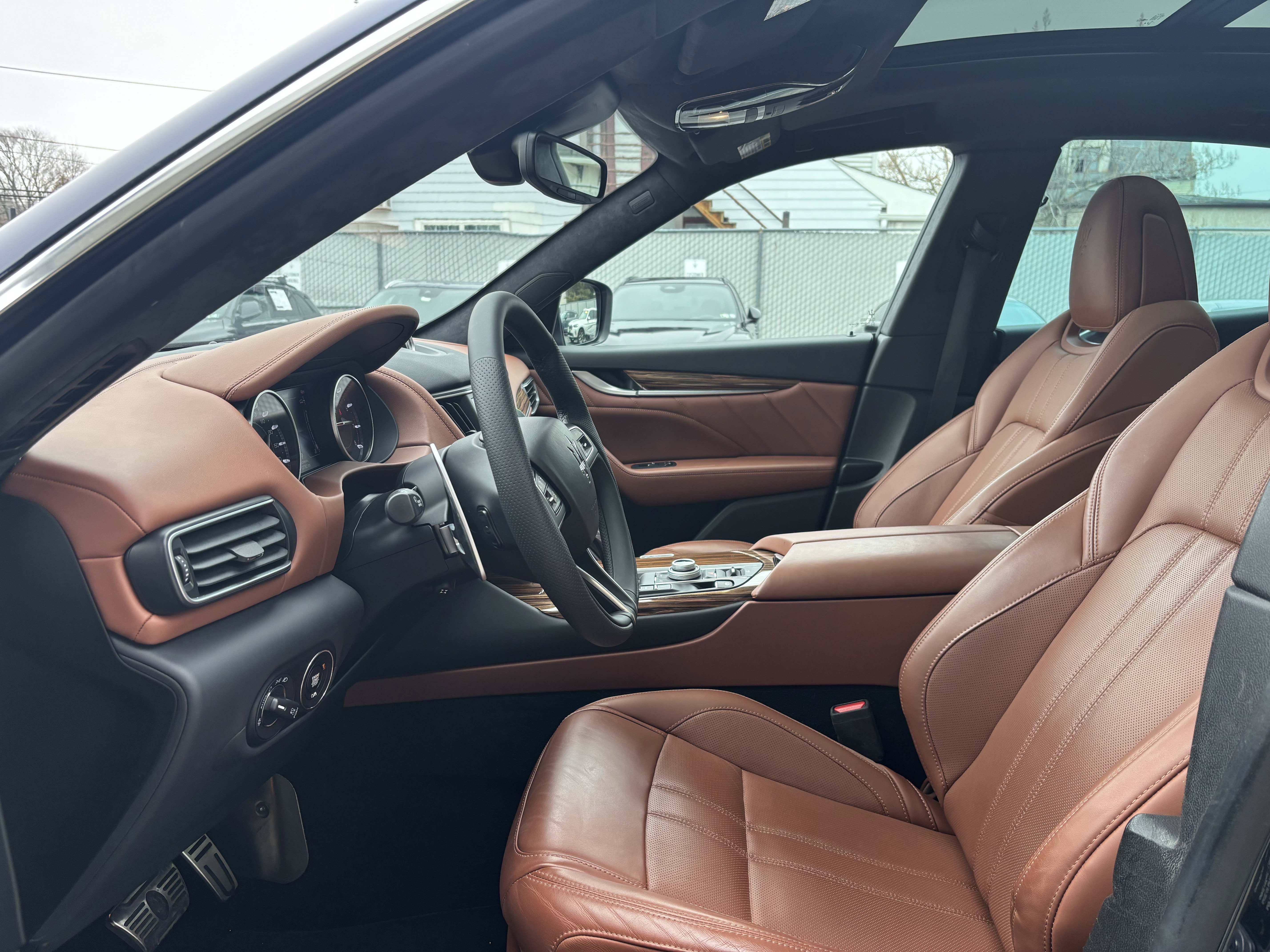 Used 2022 Maserati Levante Modena AWD/4WD image 8