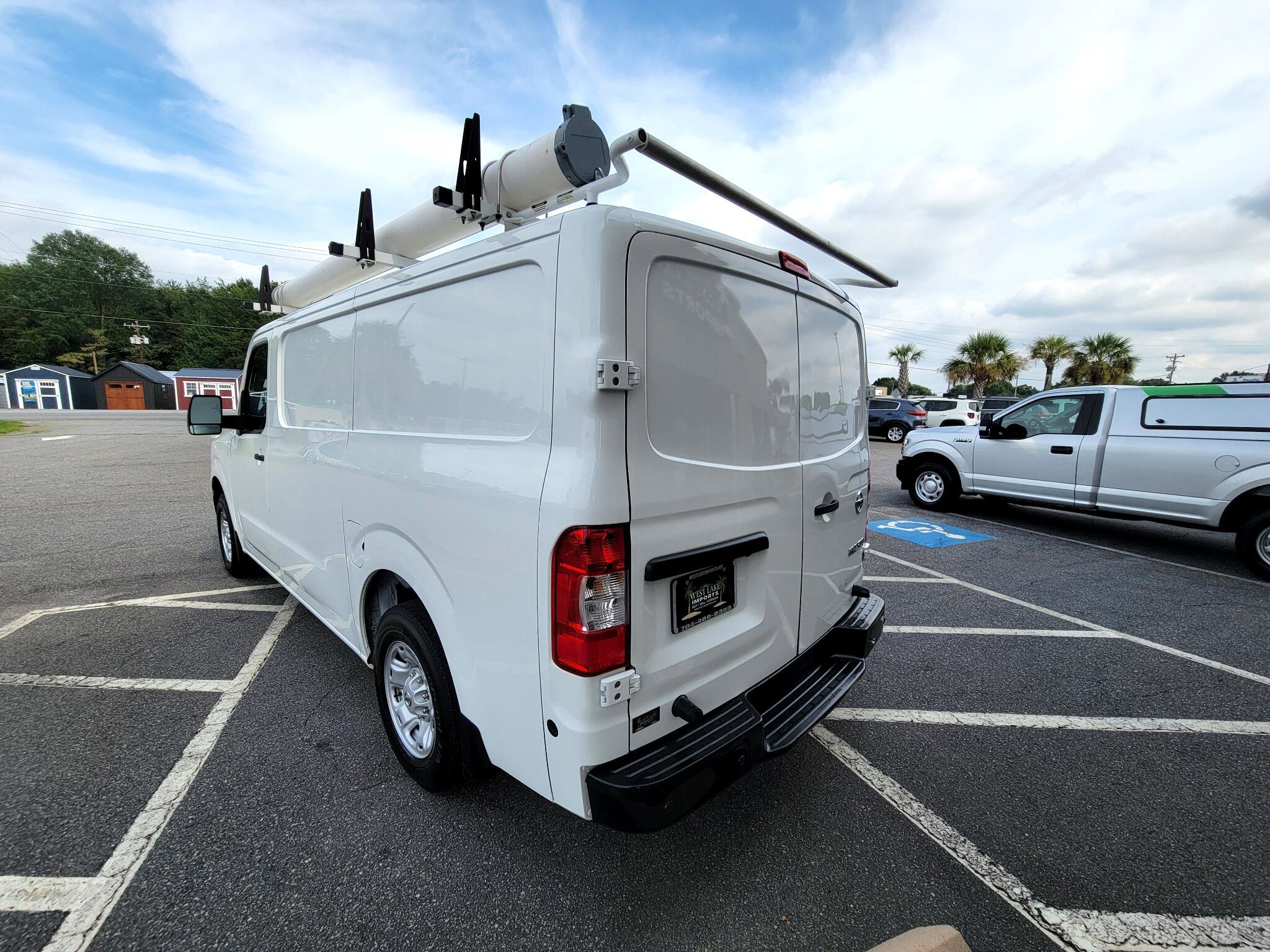 Used 2020 Nissan NV 2500 SV image 12
