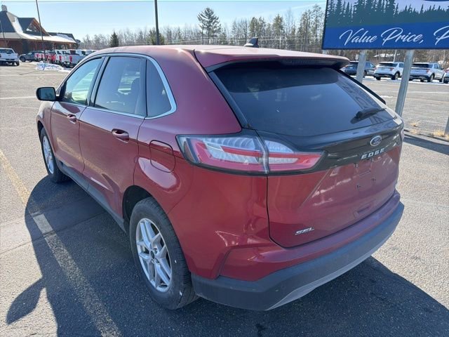 Used 2024 Ford Edge SEL w/ Convenience Package image 3
