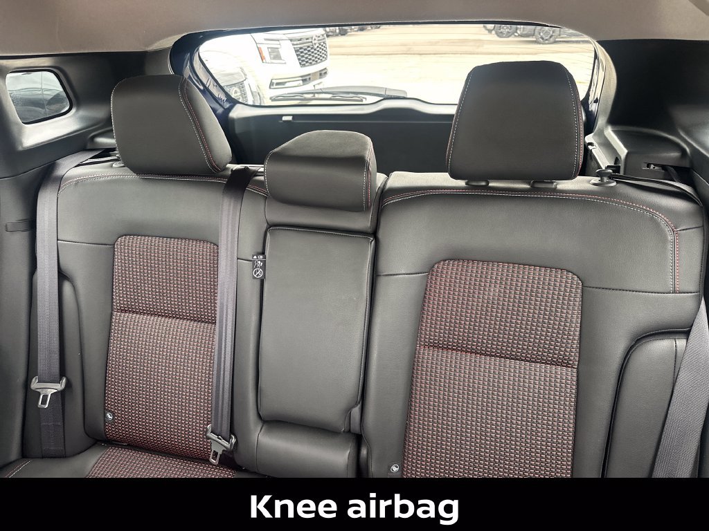 Certified 2026 Nissan Kicks SR FWD image 20