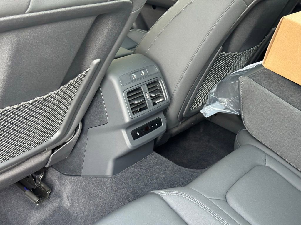 New 2025 Audi Q5 Prestige image 25