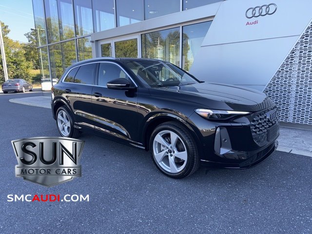 New 2025 Audi Q5 Prestige image 1