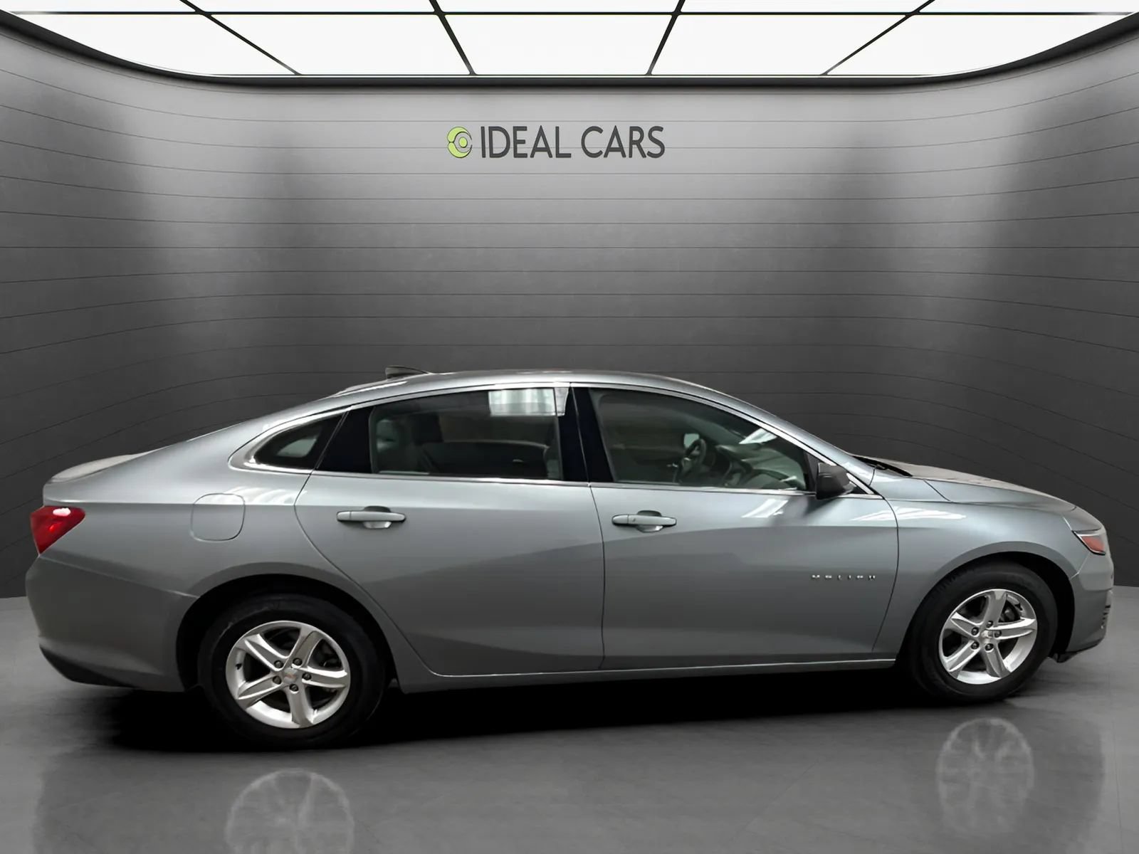 Used 2023 Chevrolet Malibu LS FWD image 4