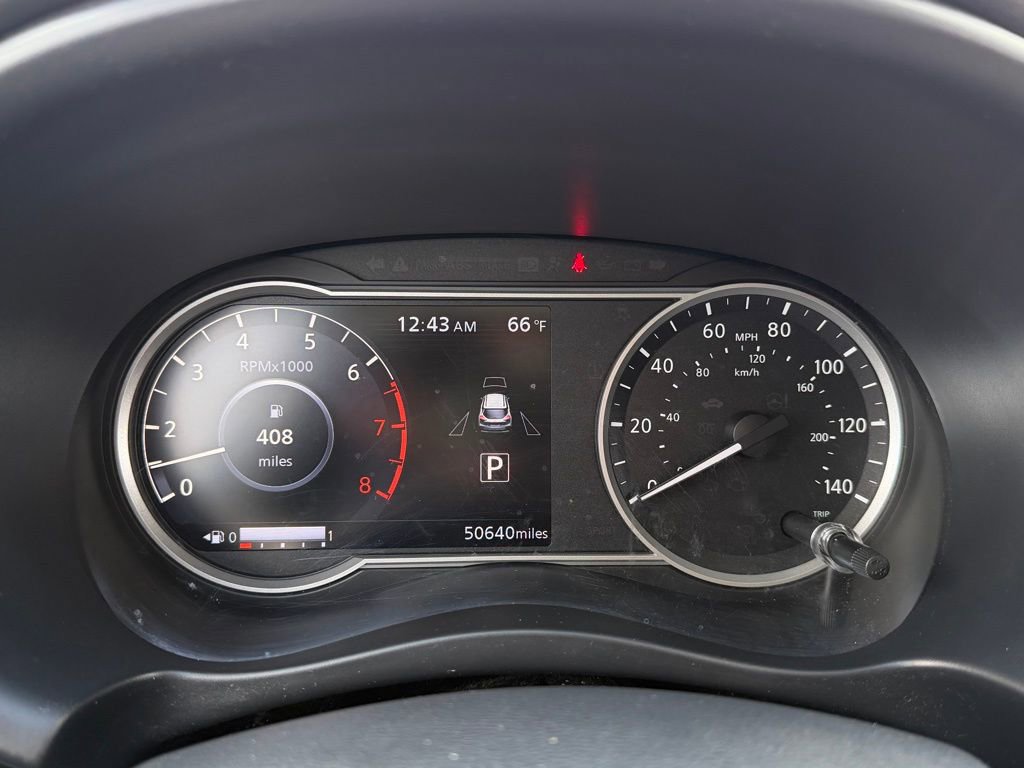 Used 2018 Nissan Kicks SR w/ Premium Package image 18