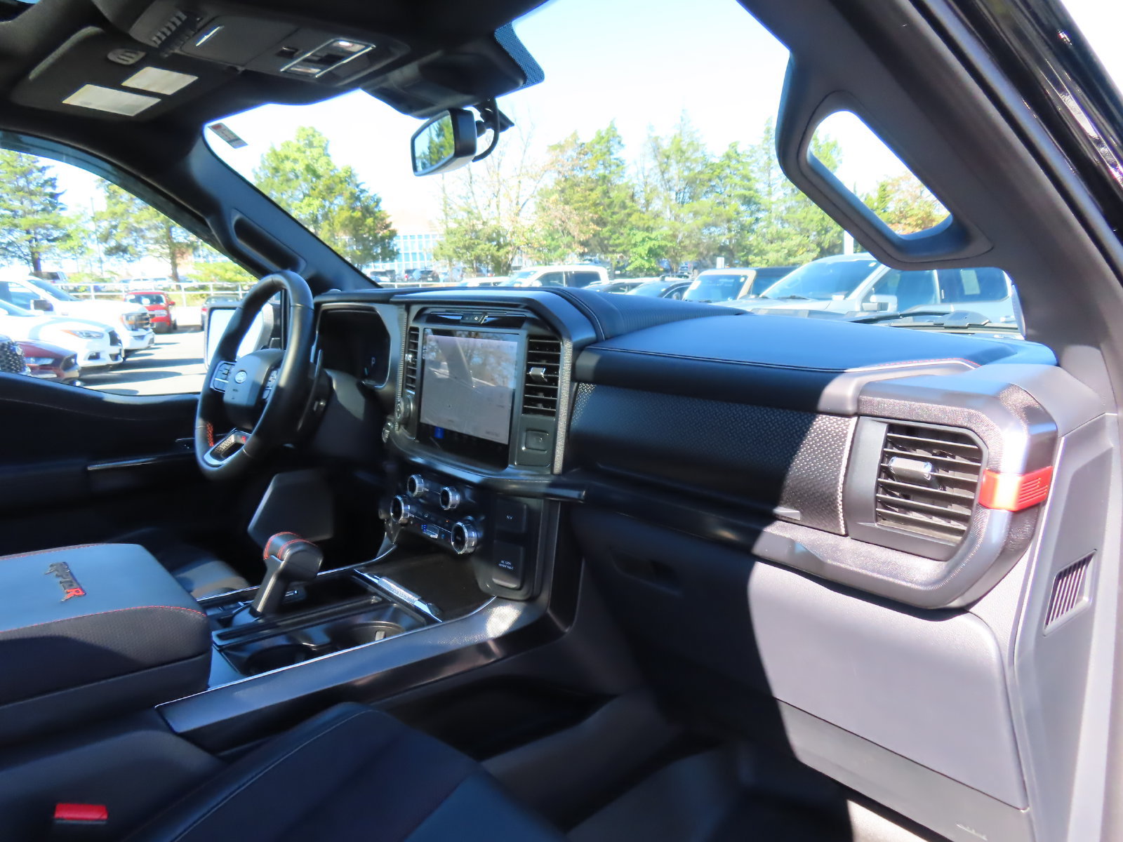 Certified 2025 Ford F150 Raptor w/ Equipment Group 803A Raptor R AWD/4WD image 24