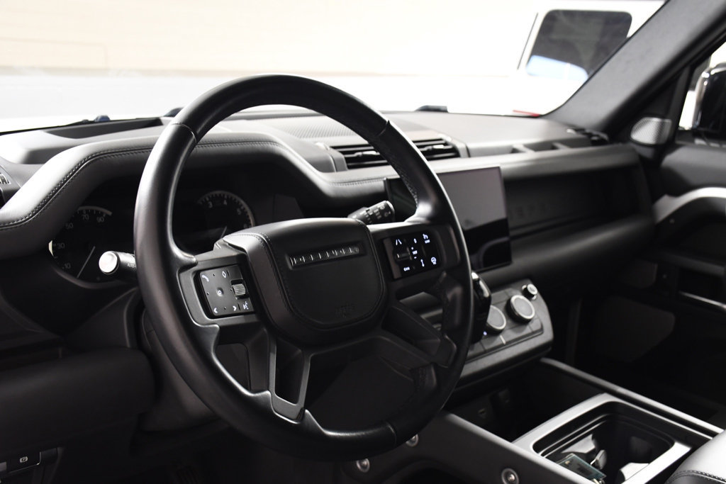 Used 2023 Land Rover Defender 130 X-Dynamic SE AWD/4WD image 13