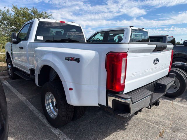New 2027 Ford F350 XLT AWD/4WD image 2