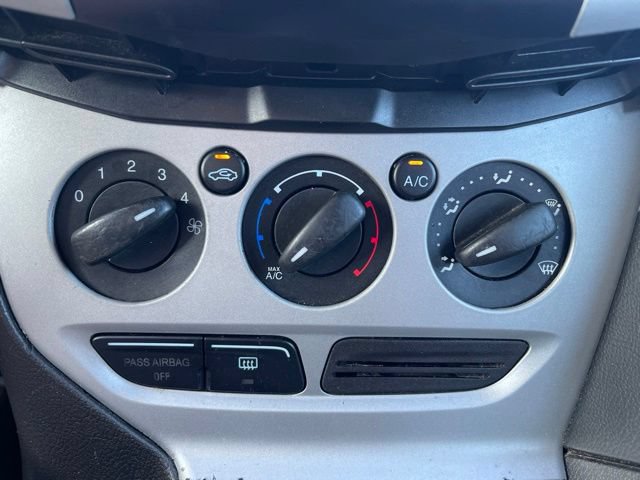 Used 2013 Ford Focus SE FWD image 15