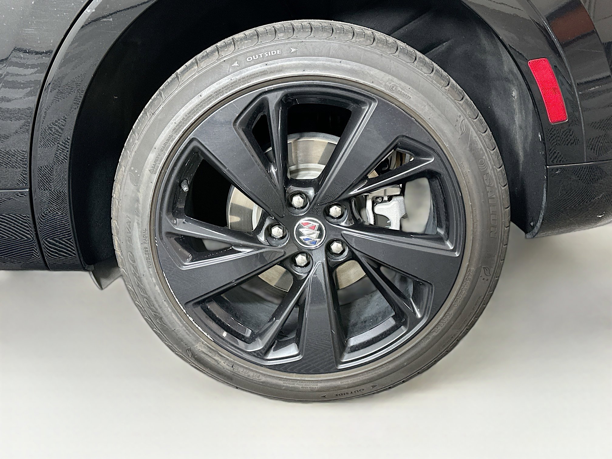 Used 2023 Buick Envision Preferred image 11