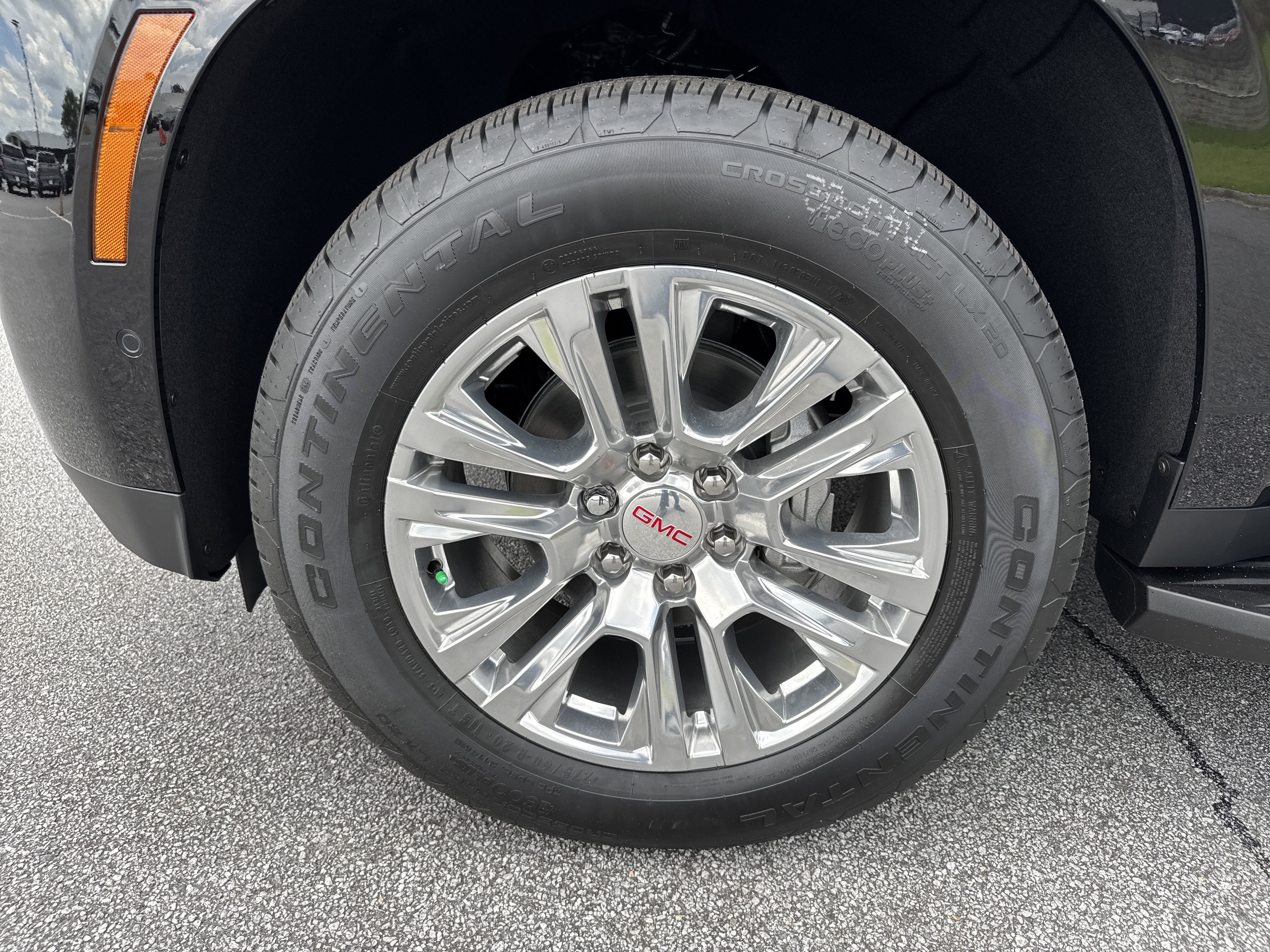 New 2026 GMC Yukon Denali AWD/4WD image 13