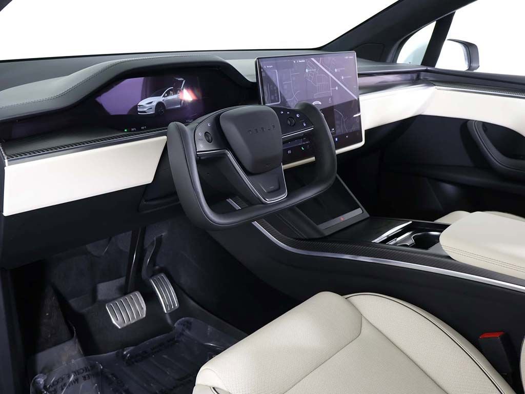 Used 2022 Tesla Model X Plaid image 27