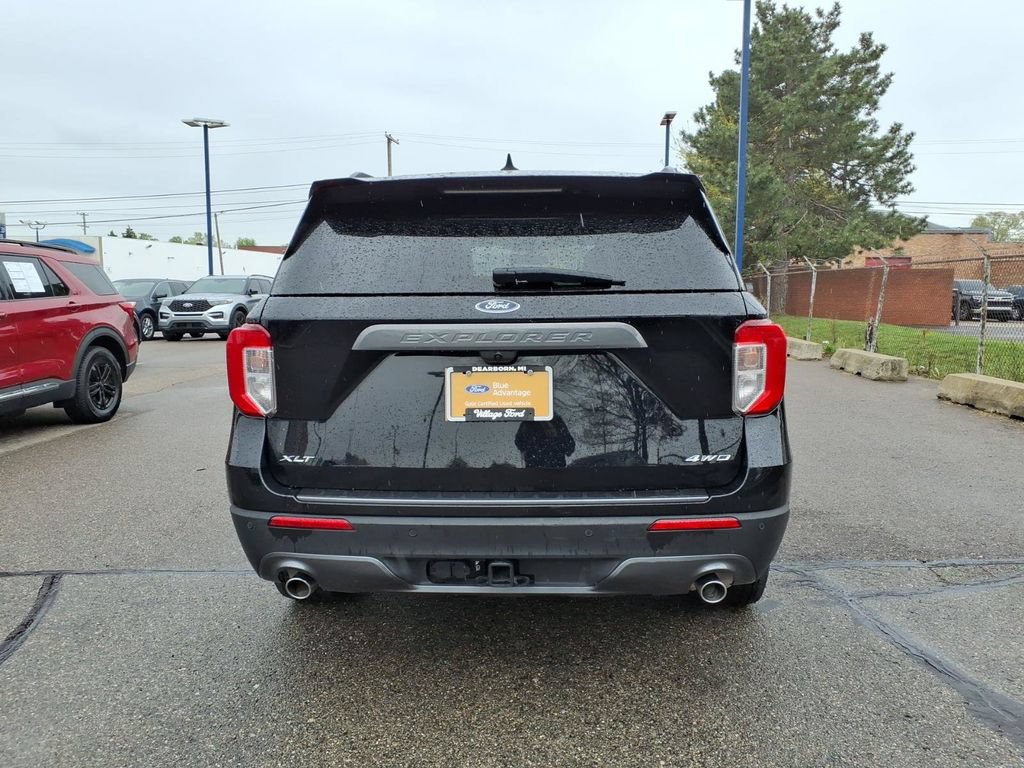 Certified 2024 Ford Explorer XLT w/ Equipment Group 202A AWD/4WD image 8