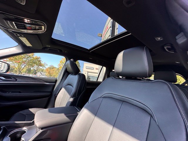 New 2027 Jeep Grand Cherokee L Limited AWD/4WD image 23