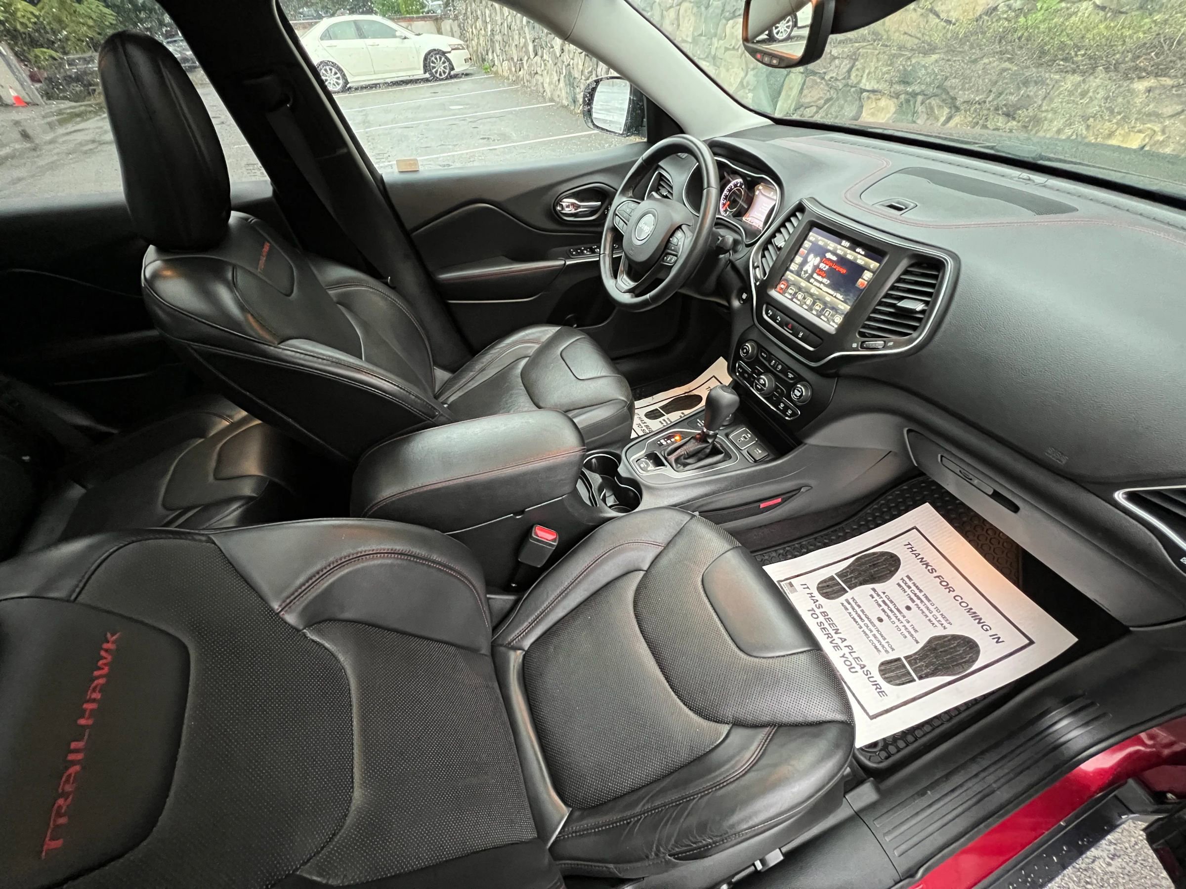 Used 2019 Jeep Cherokee Trailhawk image 30