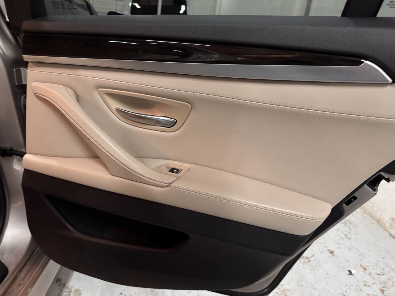 Used 2016 BMW 535i Sedan image 23