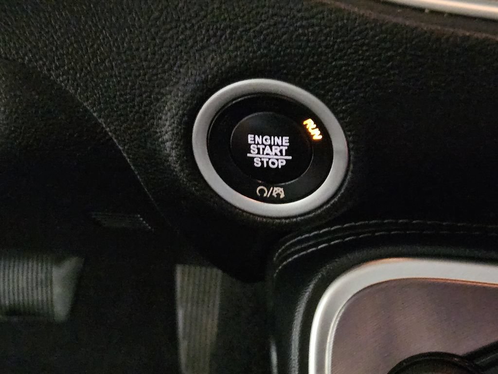Used 2021 Dodge Challenger R/T RWD image 13