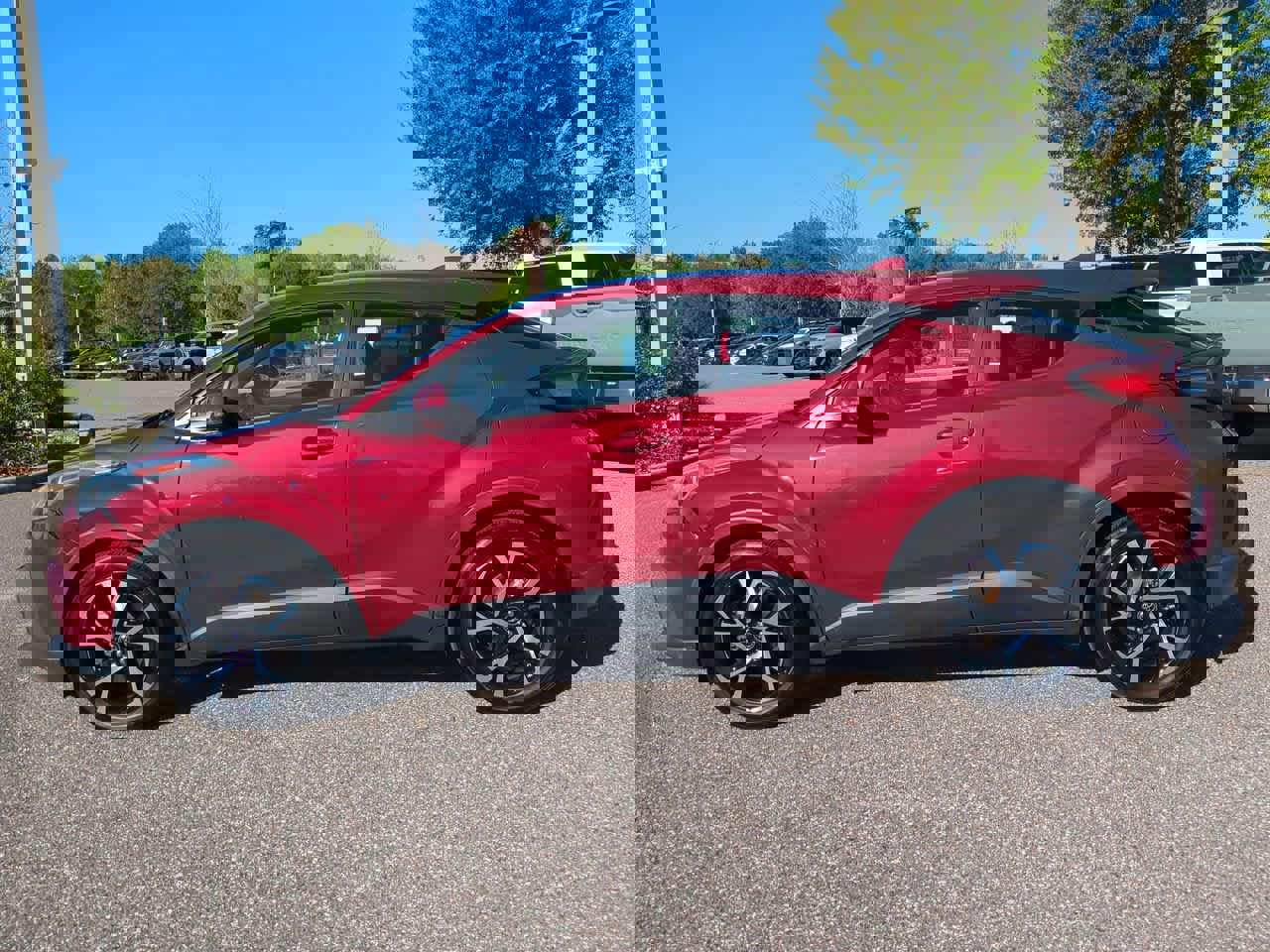 Certified 2018 Toyota C-HR XLE image 3