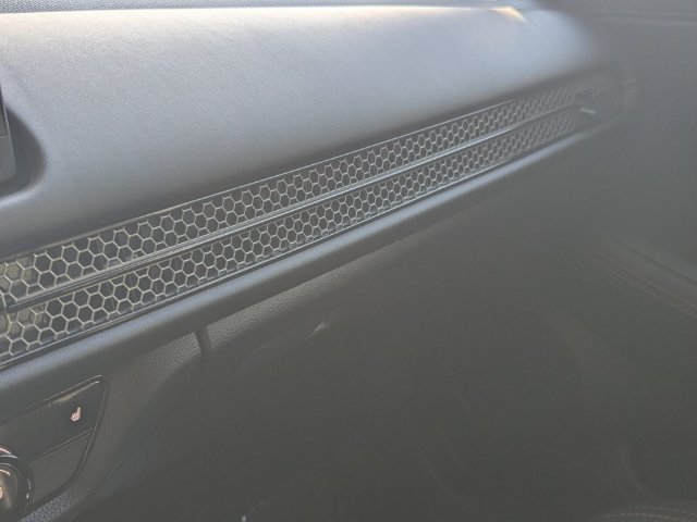 Certified 2025 Honda HR-V Sport image 27