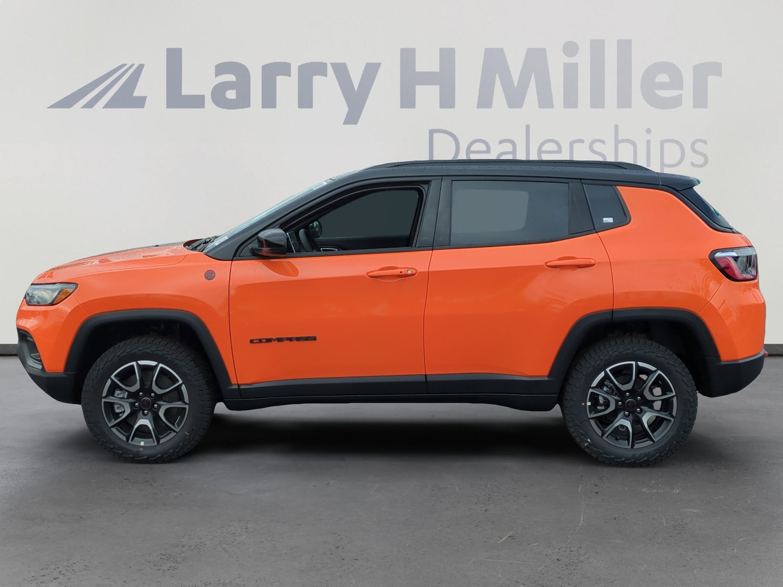 New 2026 Jeep Compass Trailhawk image 2