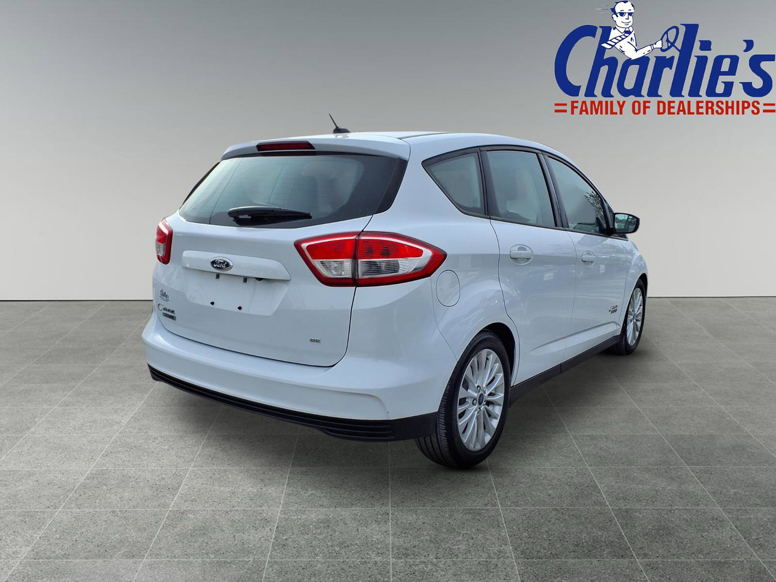 Used 2017 Ford C-MAX Energi SE w/ Cold Weather Package image 4