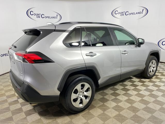 Used 2019 Toyota RAV4 LE AWD/4WD image 7