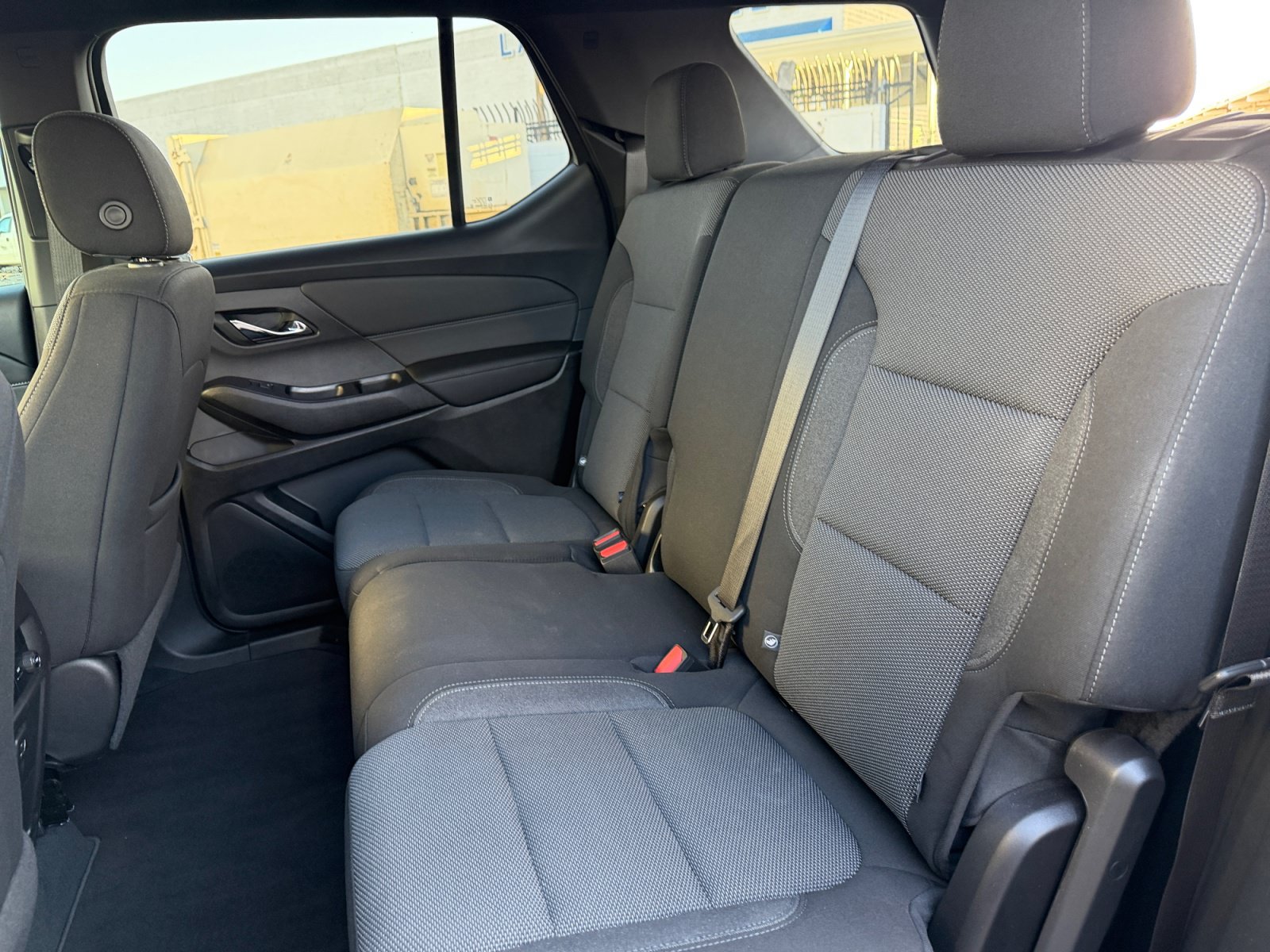 Used 2022 Chevrolet Traverse LT FWD image 16