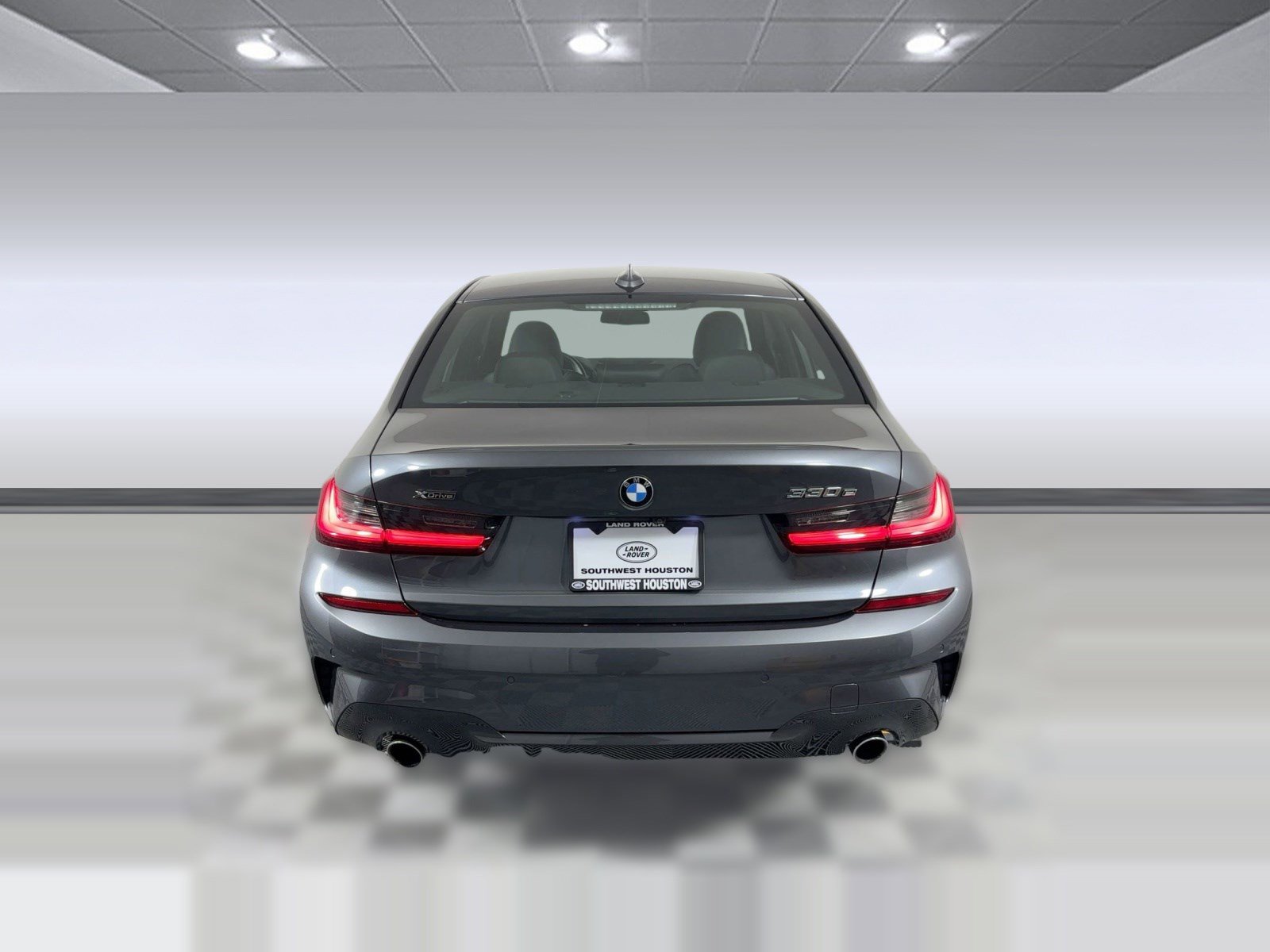 Used 2021 BMW 330e xDrive w/ M Sport Package image 9