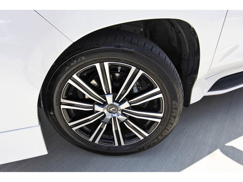 Used 2020 Lexus LX 570 4WD w/ Sport Package image 30