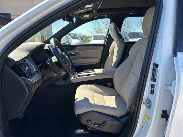 New 2026 Volvo XC90 B6 Plus w/ Protection Package image 14