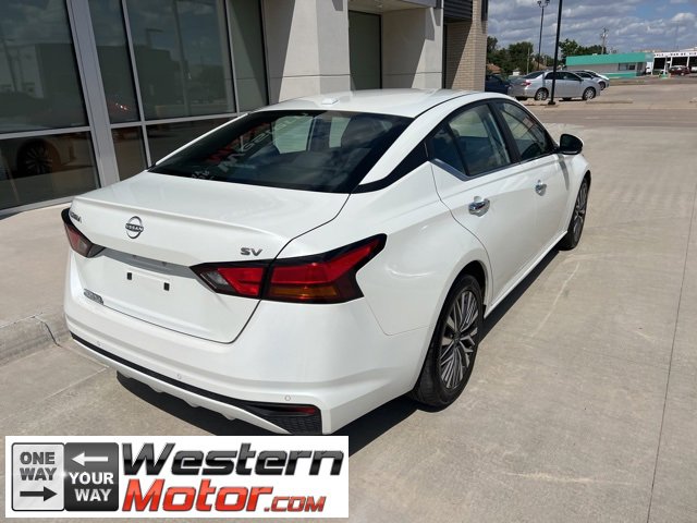 Used 2023 Nissan Altima 2.5 SV image 5