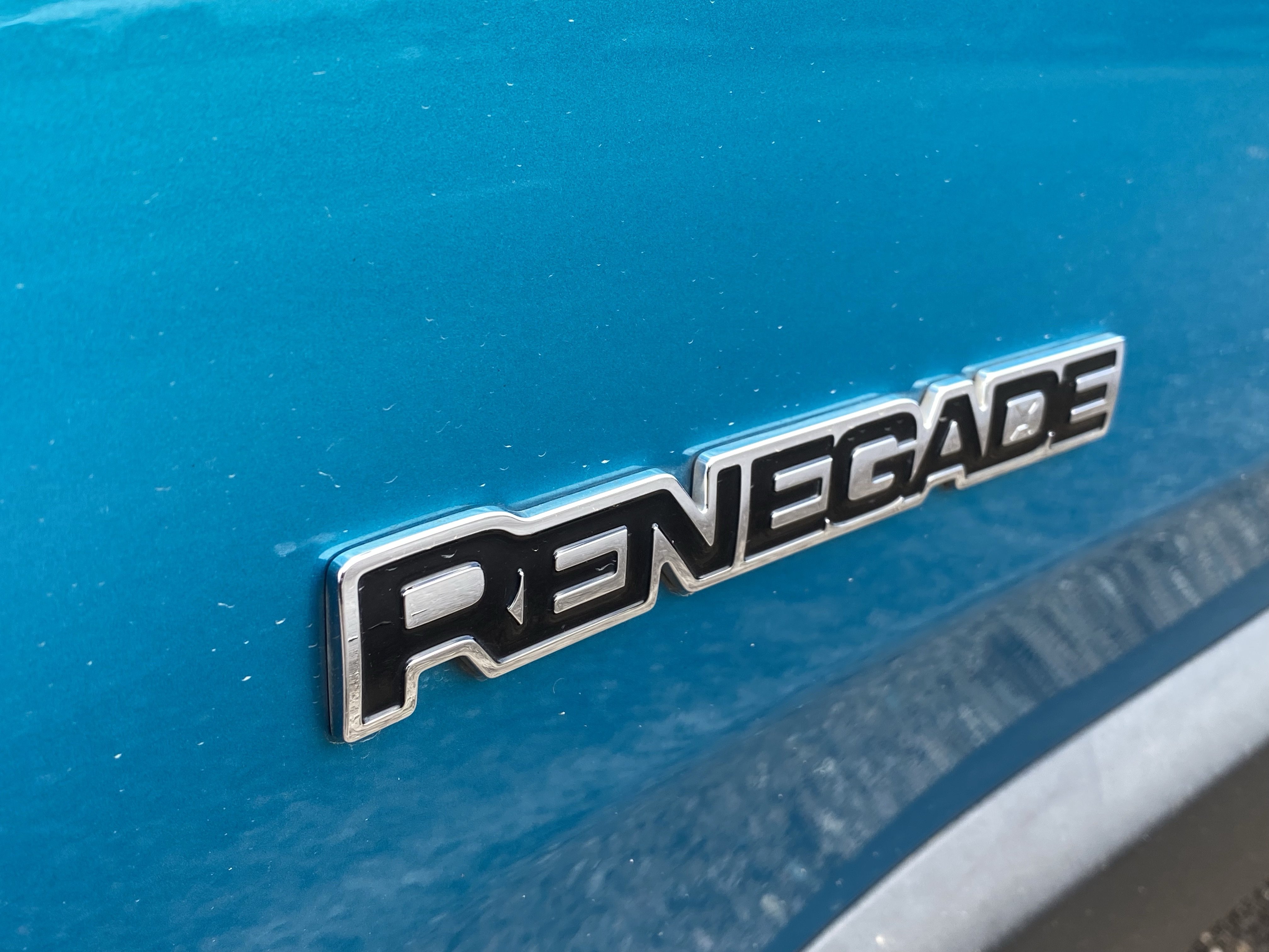 Used 2021 Jeep Renegade Latitude FWD image 8